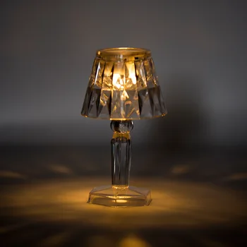 1DB kis átlátszó Crystal LED-es Éjszakai fény, akkumulátorok Ragyogó Kis asztali Lámpa Romantikus Légkörben, Otthon Dekoráció